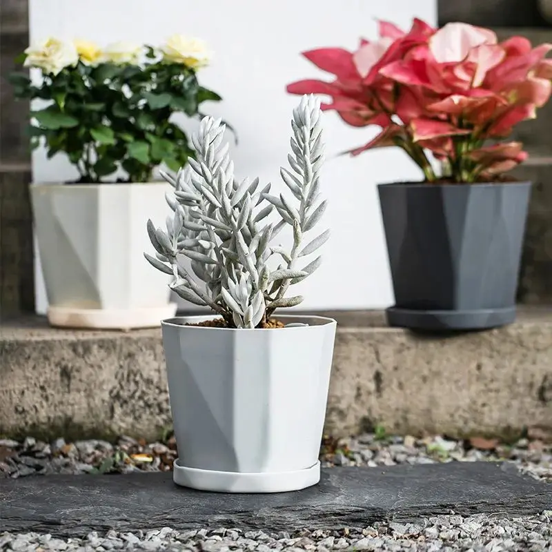 Blumentopf mit Untersetzer in kantiger Facettenform – Bild 2