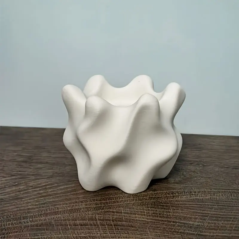 Blumentopf Creme Outdoor in welliger Form, Vintage-Stil – Creme